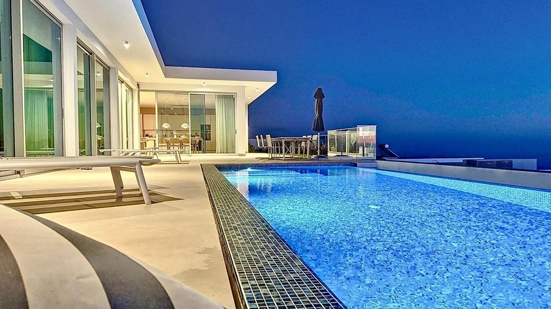 Villa Oceanair By Lovelystay Prazeres Portugal
